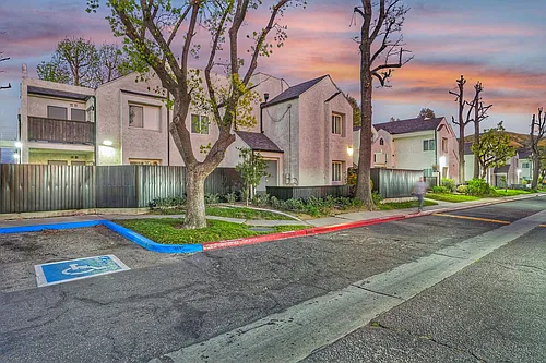 Ridgeline Apartments Photo 1