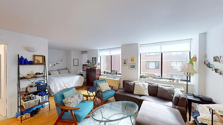 Rented by AZ REALTY NYC LLC | media 12