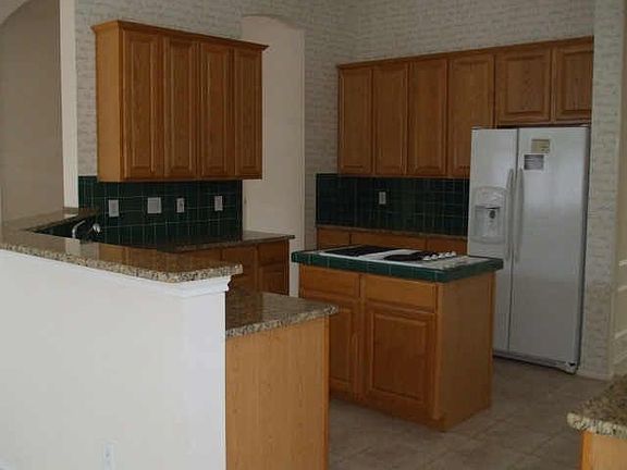 4th image of 1308 San Mateo Dr