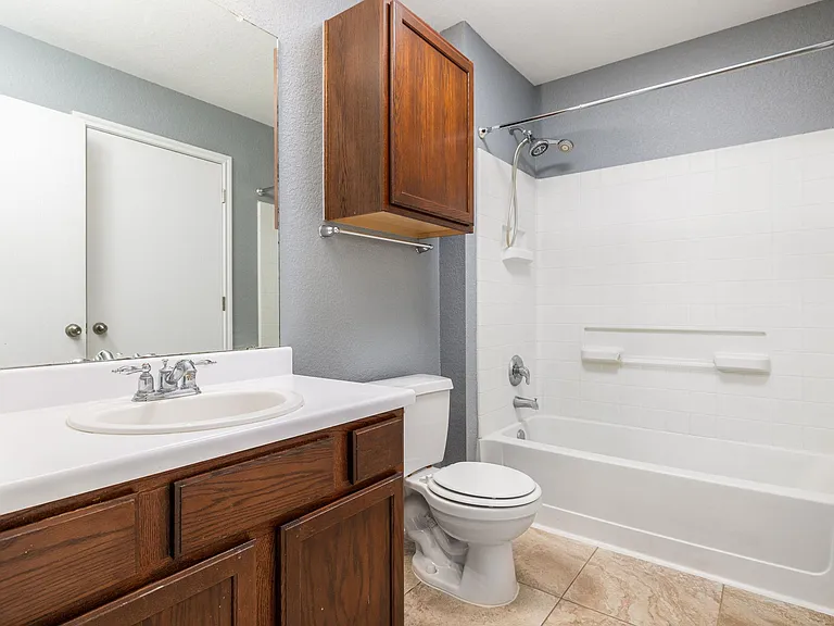 190 Quarter Ave — Photo 15
