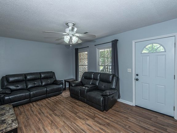 5th image of 106 Chalmers Ln