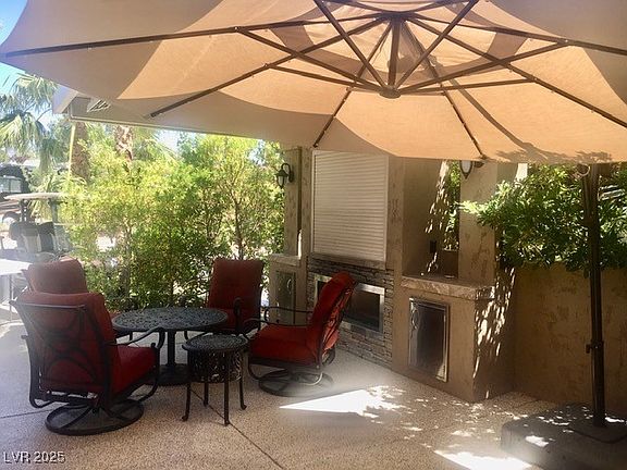 5th image of 8175 Arville St #193