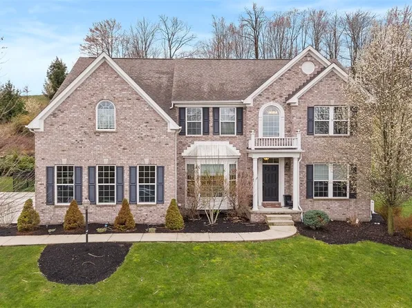 137 Sweetwater Dr, Sewickley, PA 15143