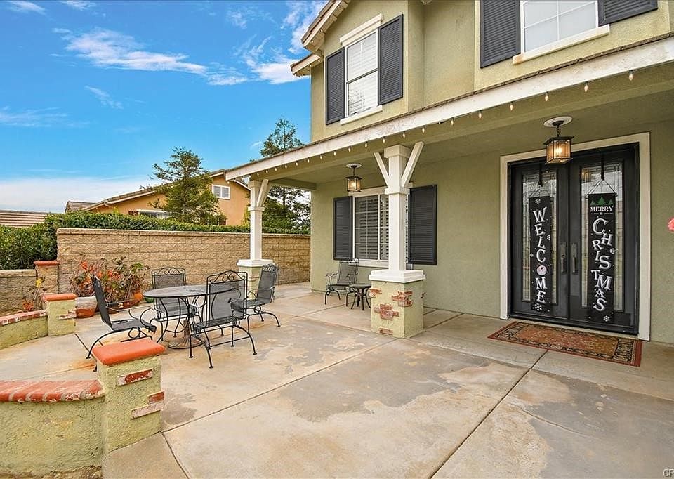 1st image of 4990 Padre Ave