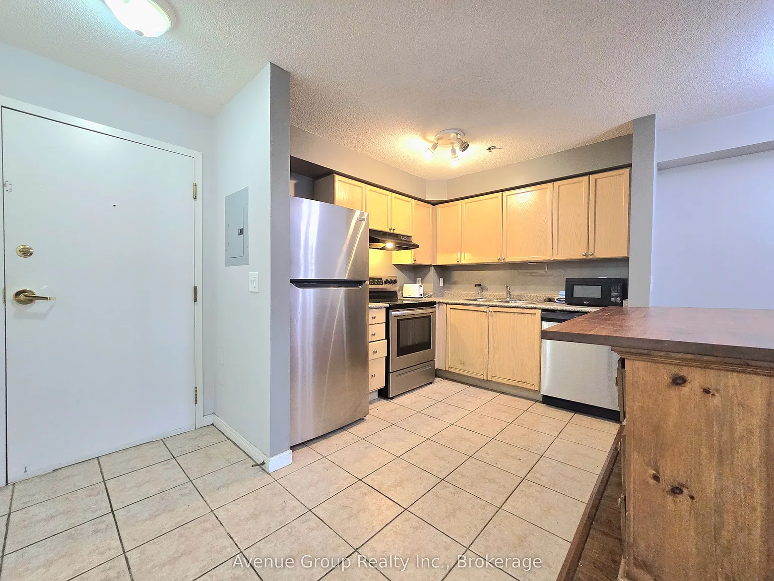 1 bed, $949 — Photo 4