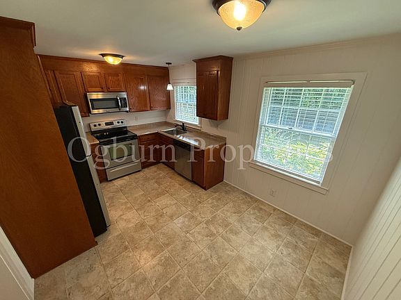 4th image of 2030 Craig St APT 1
