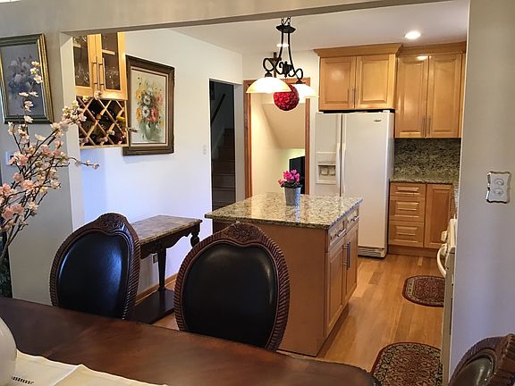 4th image of 10532 S Aspen Dr