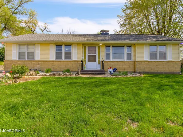 1407 S Summit Dr, Holts Summit, MO 65043