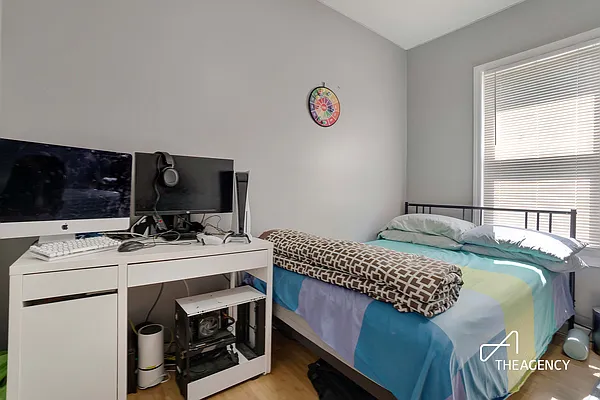 Rented by The Agency | media 7