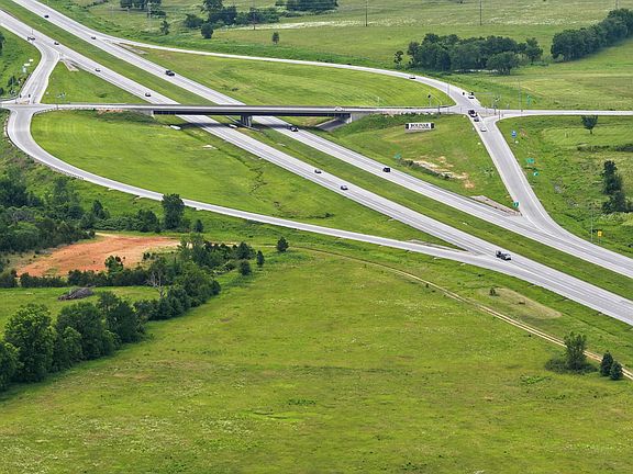 4th image of 001 Highway 13