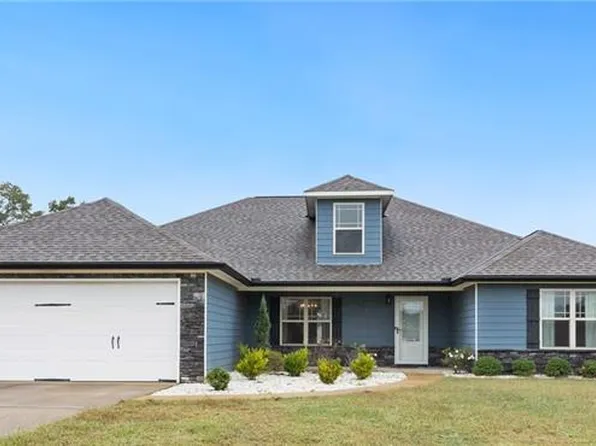 14 Snow Shoe Ct, Fort Mitchell, AL 36856