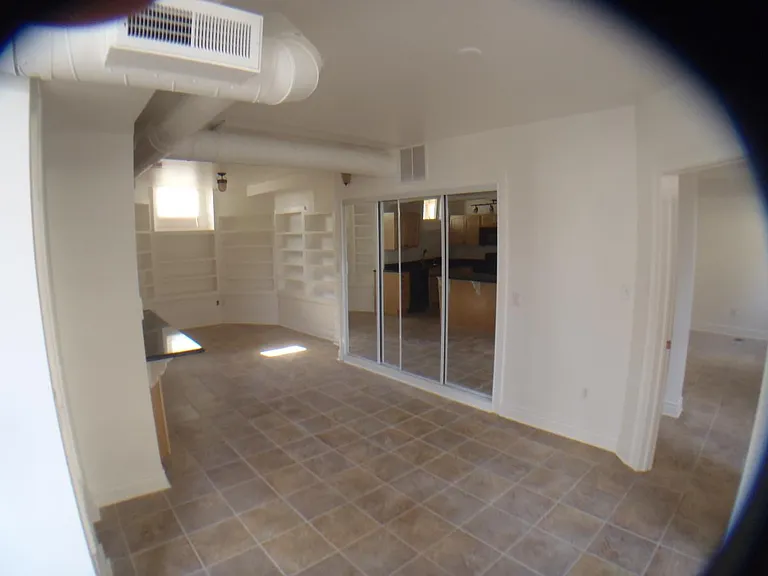 713 W Liberty St — Photo 5