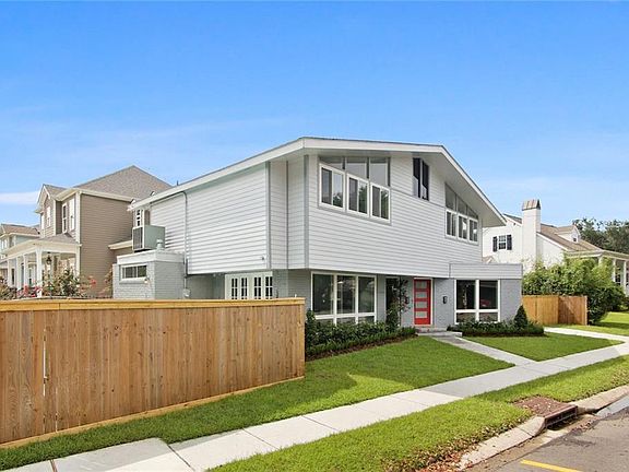 3rd image of 6060 Cartier Ave