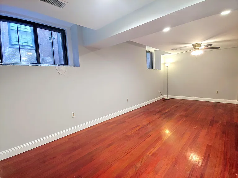 10 Weston Ave #114 — Photo 8