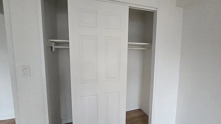 Rented by Giant Realty NY Corp | media 12