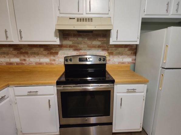 401 Duke St #12