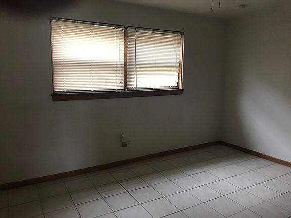 5th image of 70 E 138th St APT B1