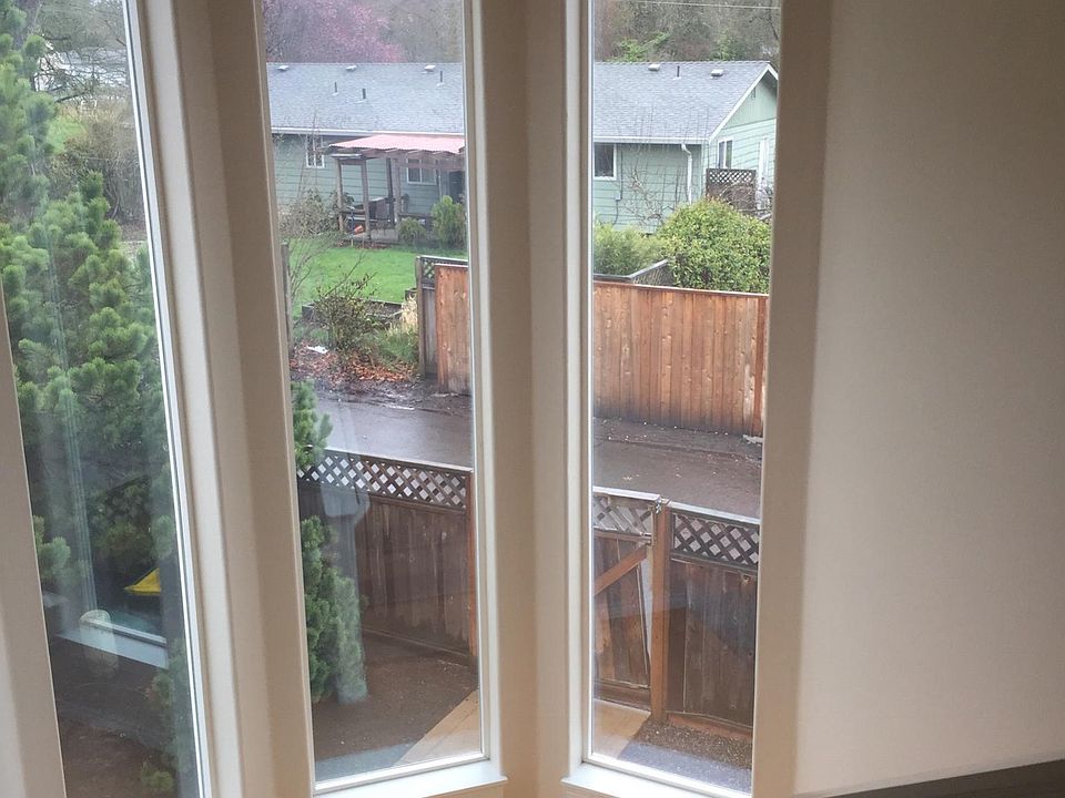 Lots of light throughout