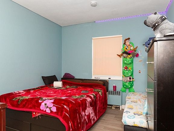 5th image of 3042 81st St Floor 3