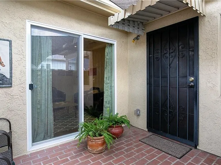 909 N Santa Anita Ave — Photo 15