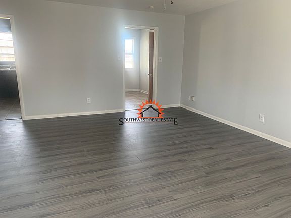 3rd image of 808 W Yucca Ave