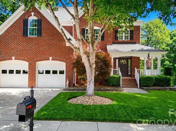1378 Valhalla Dr, Denver, NC 28037