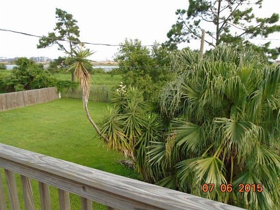 4th image of 619 N Shady Ln