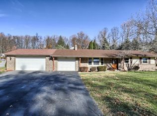 38 Cambridge Dr, Conestoga, PA 17516
