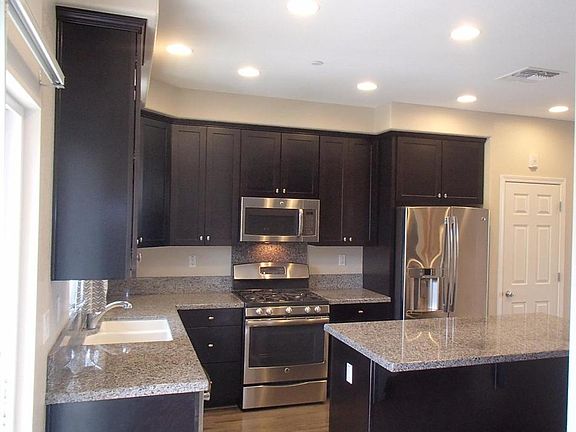 4th image of 516 S 22nd St