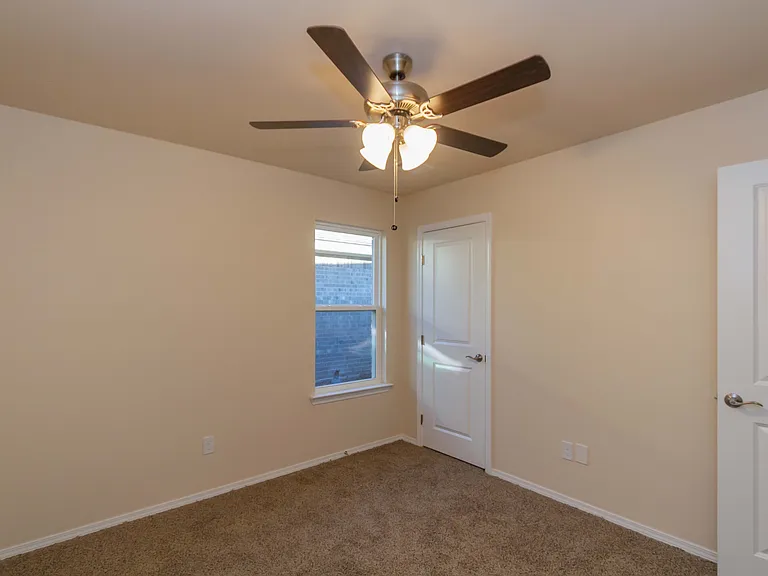 7514 Beck Dr — Photo 11