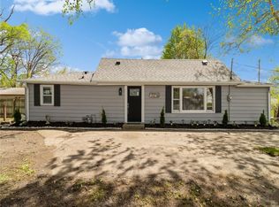 817 E 27th St, Des Moines, IA 50317