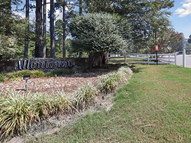Allentown Park — Photo 60