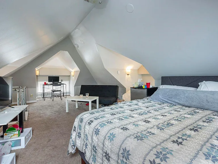 400 E Oakland Ave — Photo 25