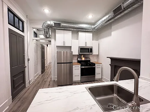 36 W Court St #1R — Photo 8