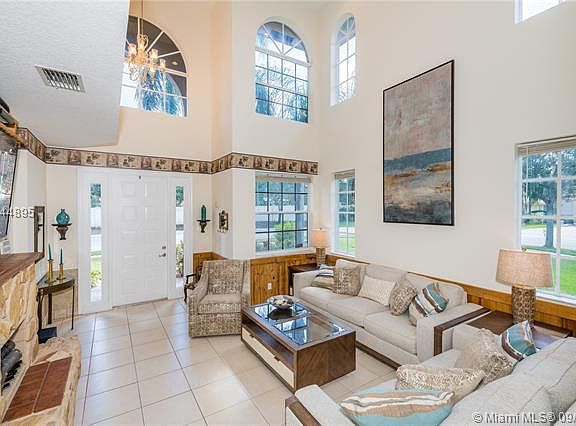 5th image of 10891 NW 35th Pl