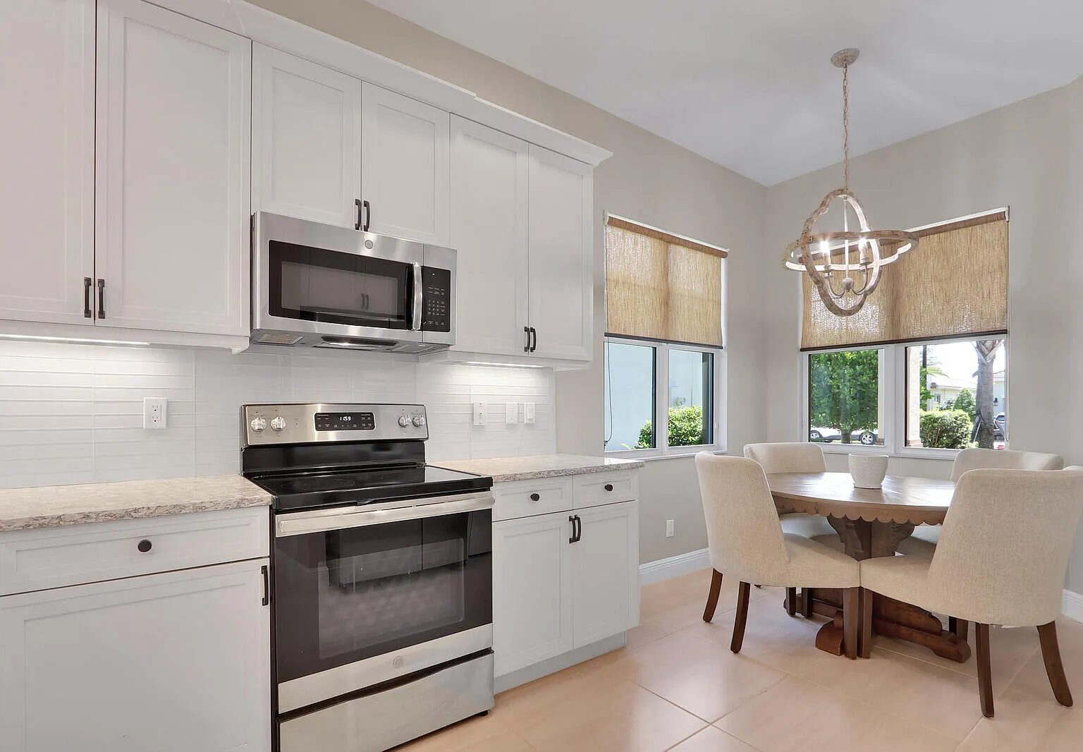 2 bed, 2.0 bath, 1646 sqft, $3,000 — Photo 4