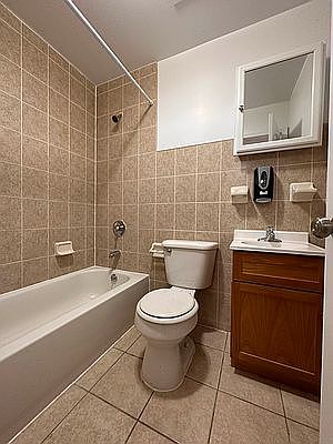 5th image of 116-07 Myrtle Ave #2