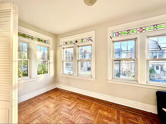 4th image of 286 Fulton Ave #3