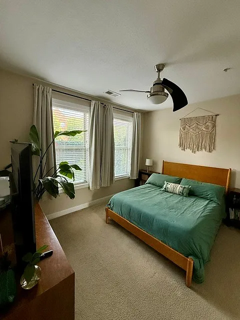 1 bed, 870 sqft, $1,600 — Photo 4