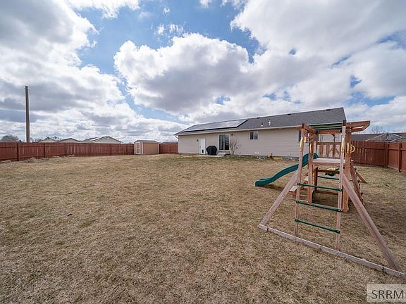 2nd image of 1080 N Richland Dr