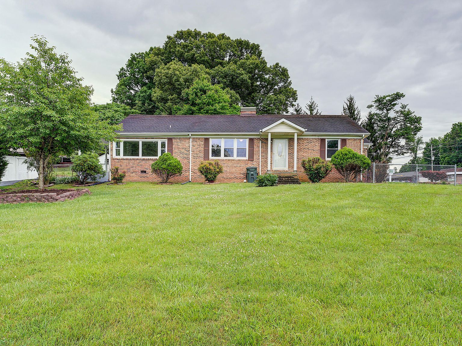102 Shenandoah Dr, Johnson City, TN 37601 Zillow