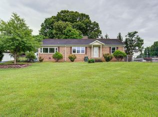 102 Shenandoah Dr, Johnson City, TN 37601