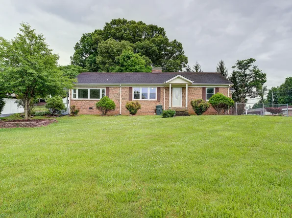102 Shenandoah Dr, Johnson City, TN 37601
