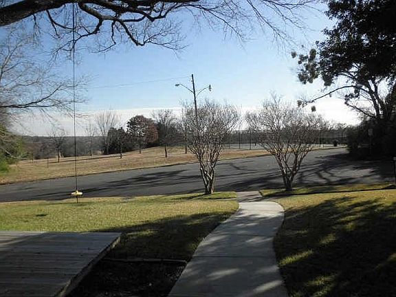 4th image of 7123 Lakeshore Dr