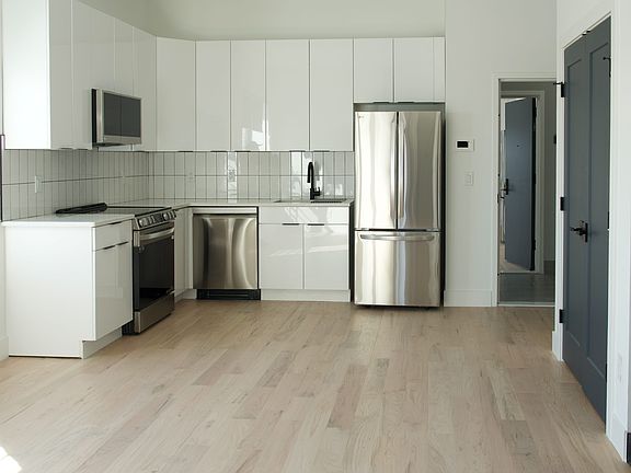 4th image of 501 Central Ave #2C