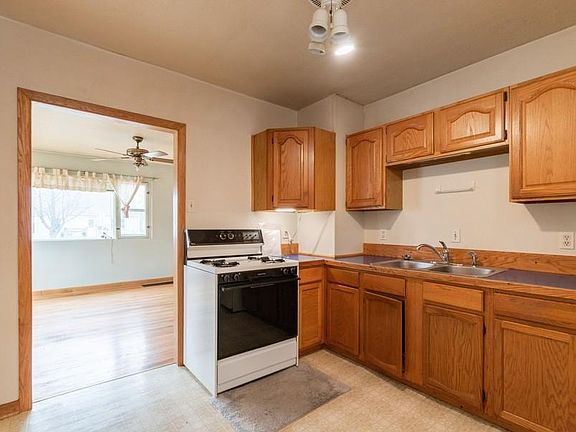 5th image of 1013 Stafford Ave