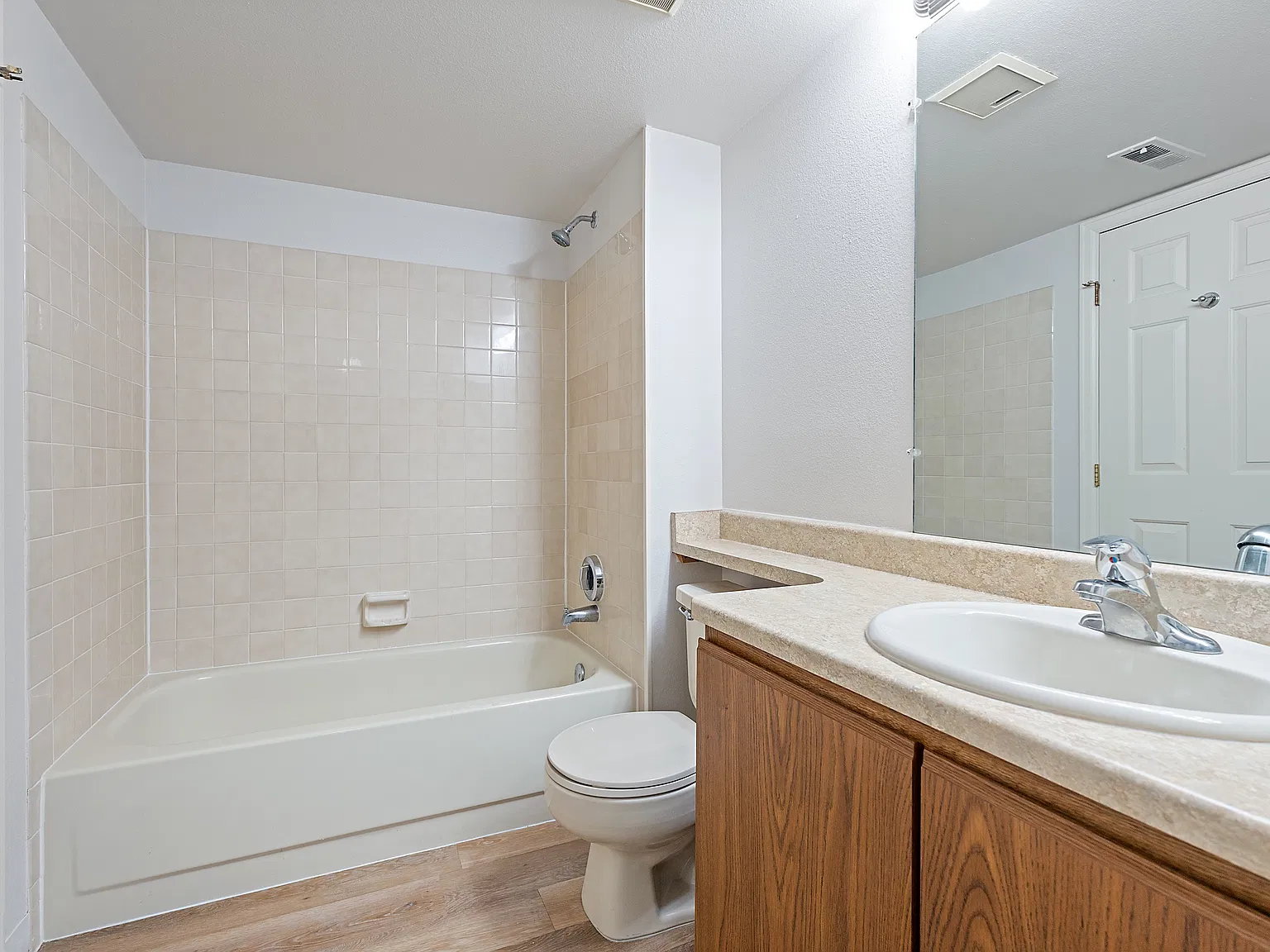 1 bed, 624 sqft, $1,100 — Photo 3