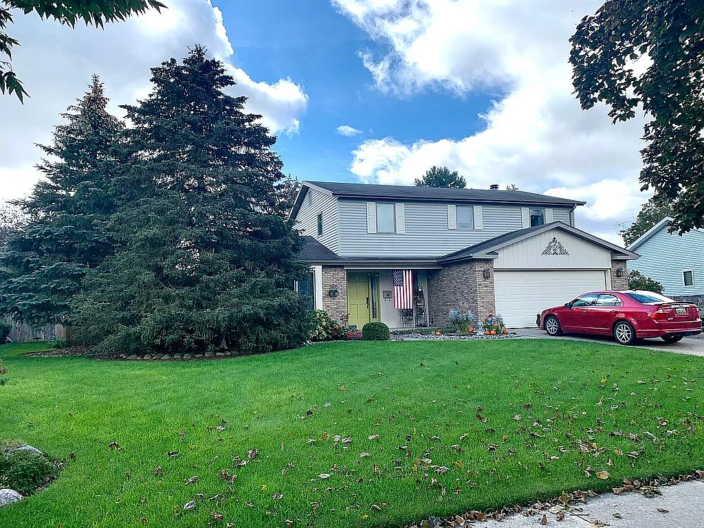 143 Harvest Ln photo 1