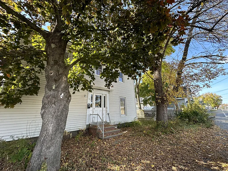 79 Parker St — Photo 2