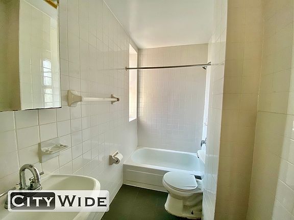 3rd image of 22 King St #42